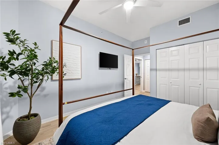 470 Launch Cir V503, Naples, Florida 34108