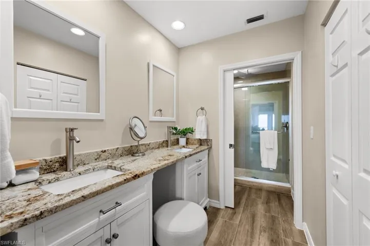 470 Launch Cir V503, Naples, Florida 34108