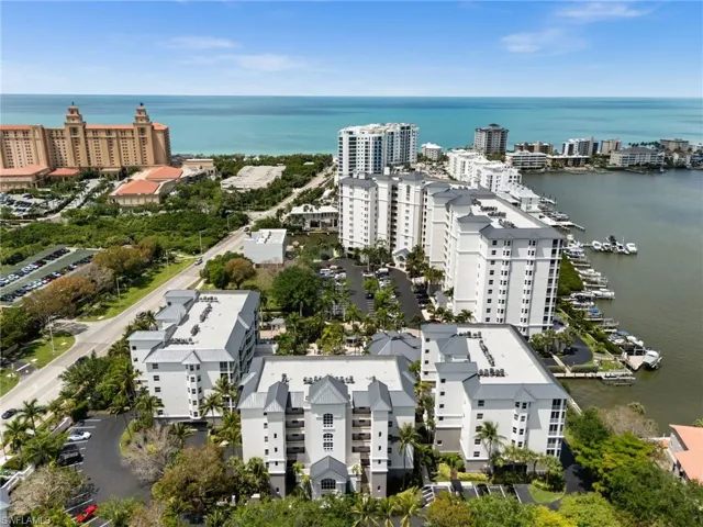 470 Launch Cir V503, Naples, Florida 34108