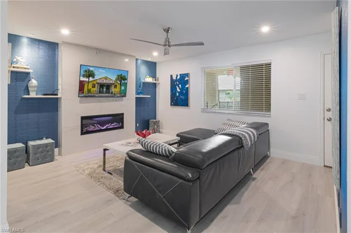 788 Park Shore Dr # F37, Naples, Florida 34103