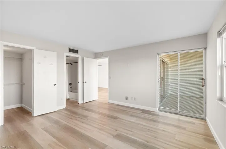 Master bedroom with ensuite and walk-in closet