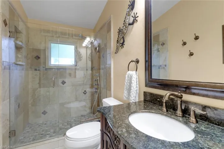 120  4th NE ST, Naples, FL 34120