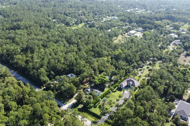120  4th NE ST, Naples, FL 34120