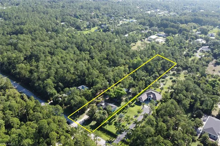 120  4th NE ST, Naples, FL 34120