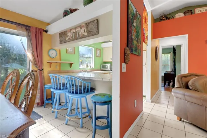 120  4th NE ST, Naples, FL 34120