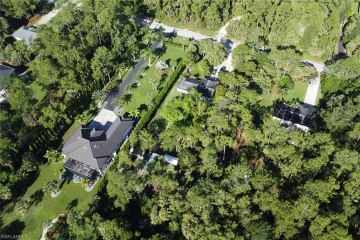 120  4th NE ST, Naples, FL 34120
