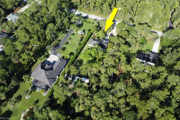 120  4th NE ST, Naples, FL 34120