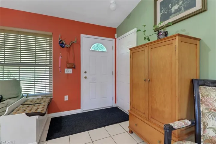 120  4th NE ST, Naples, FL 34120
