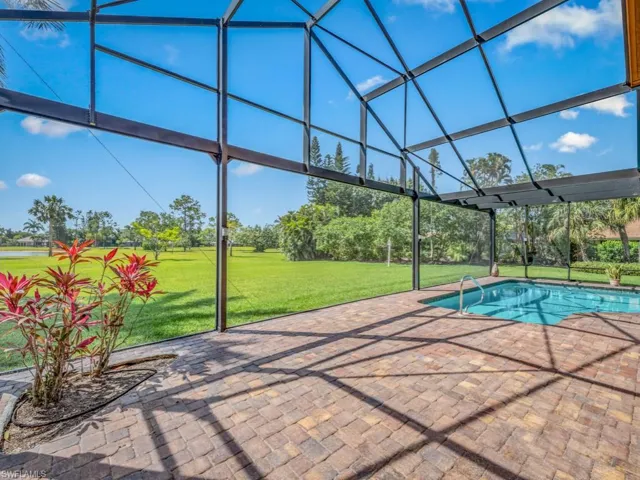 Oversized Lanai
