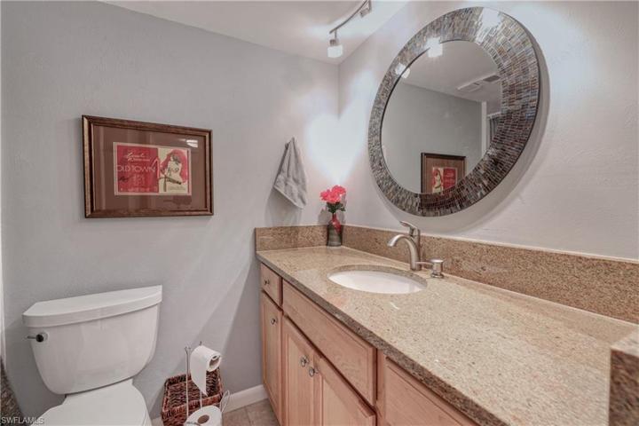 Guest bathroom.