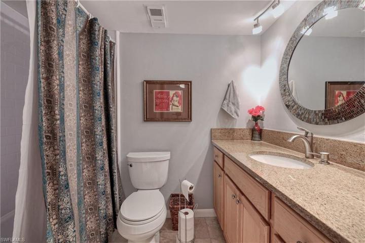 Guest bathroom.