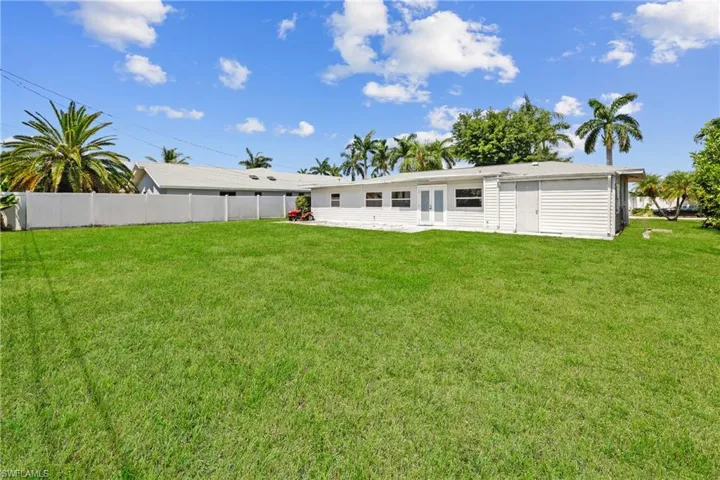 3625 Se 2nd Ave, Cape Coral Fl 33904