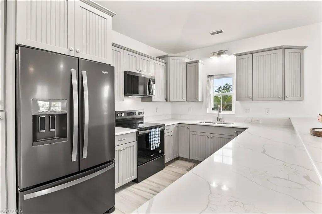 24490 Yacht Club BLVD, Punta Gorda, FL 33955,2025000222