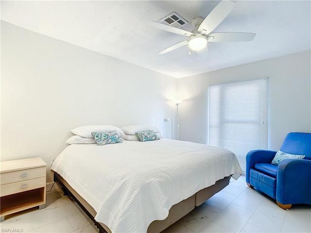 Two Bed One Bath Apt Two  - Bedroom 1 with balcony