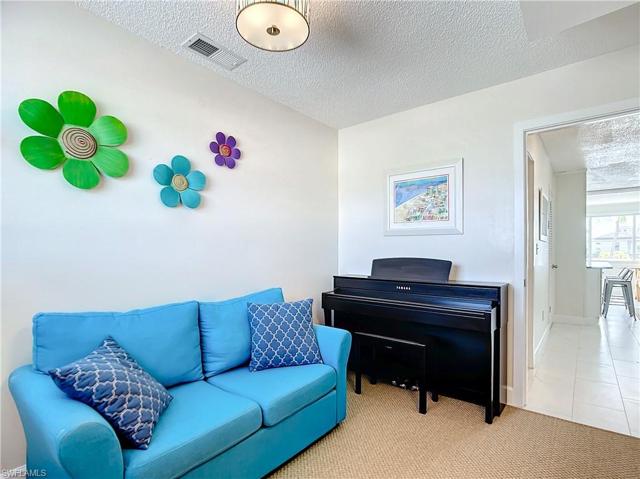 Two Bed One Bath Apt Two - Bedroom 2