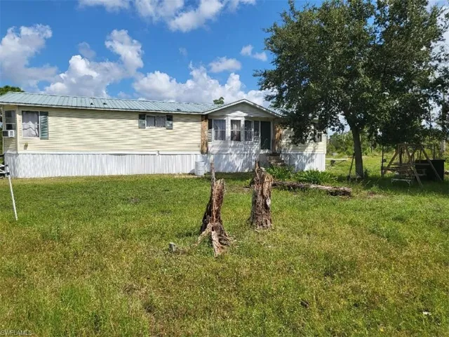 23675  Carolyn  LN, Fort Myers, FL 33913