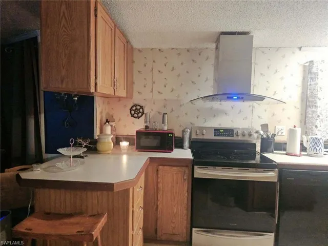 23675  Carolyn  LN, Fort Myers, FL 33913