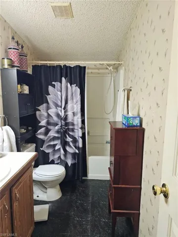 23675  Carolyn  LN, Fort Myers, FL 33913