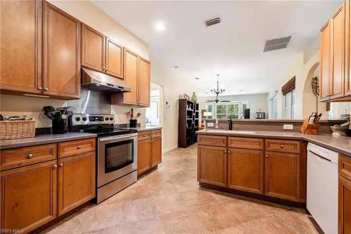 12985  Turtle Cove  TRL, North Fort Myers, FL 33903
