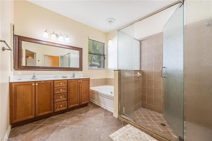 12985  Turtle Cove  TRL, North Fort Myers, FL 33903
