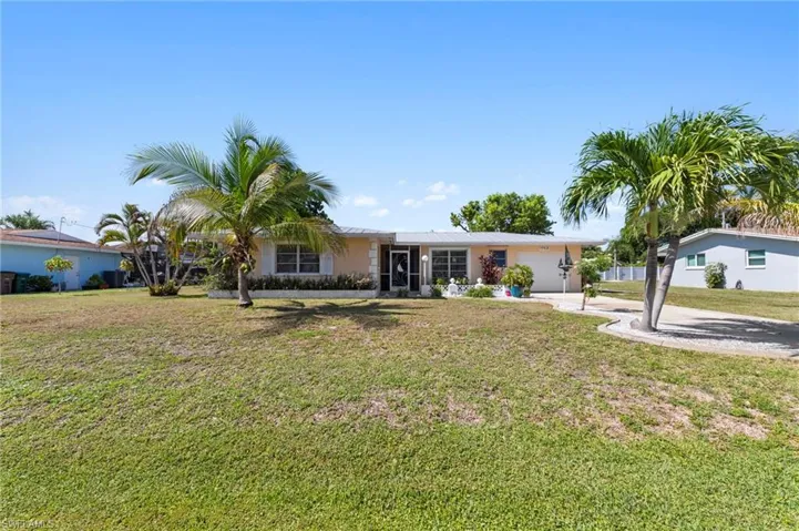 1758 Bikini Ct, Cape Coral, Florida 33904