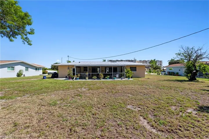 1758 Bikini Ct, Cape Coral, Florida 33904