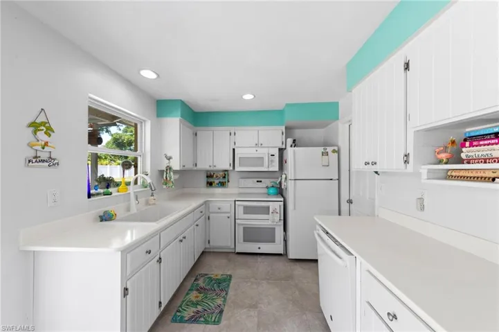 1758 Bikini Ct, Cape Coral, Florida 33904