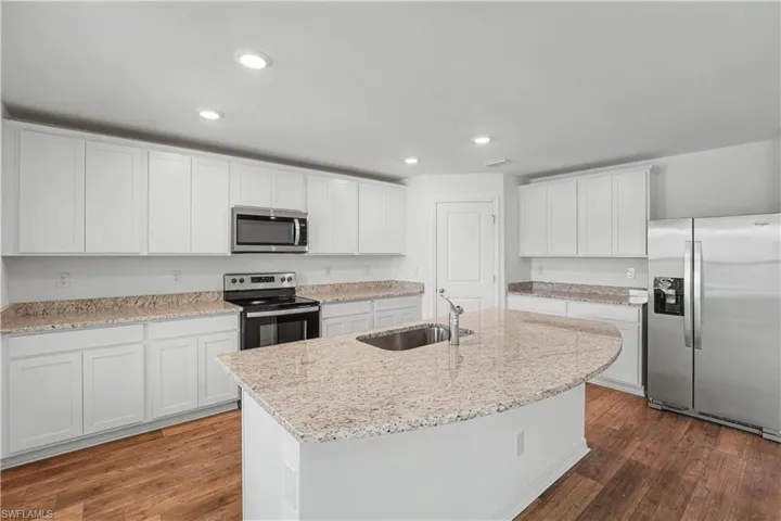 835 Gen D Macarthur Ave, Labelle, Florida 33935