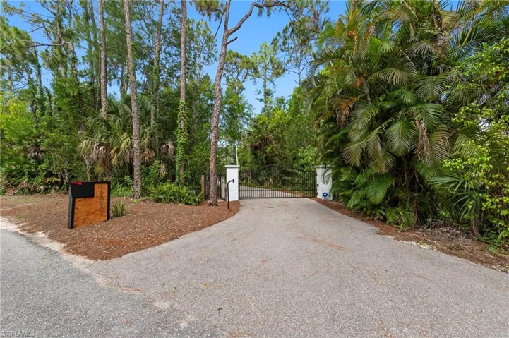 12010 Honeysuckle Rd, Fort Myers, Florida 33966