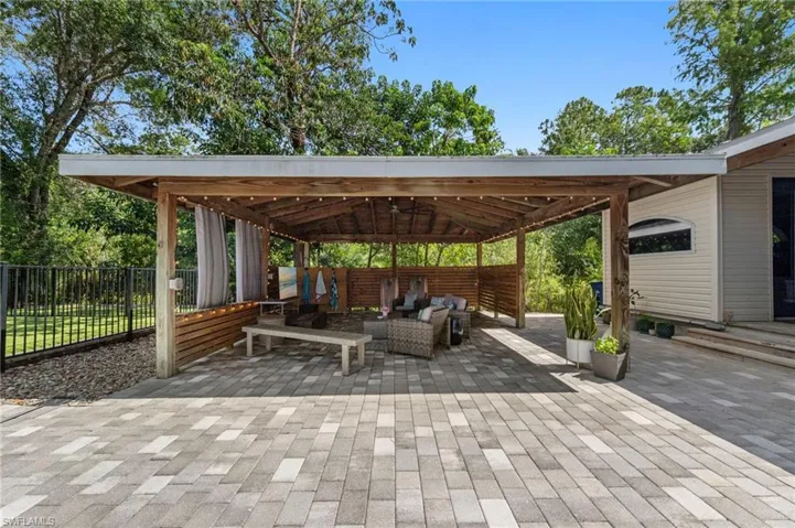 12010 Honeysuckle Rd, Fort Myers, Florida 33966