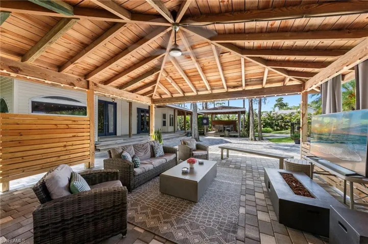 12010 Honeysuckle Rd, Fort Myers, Florida 33966