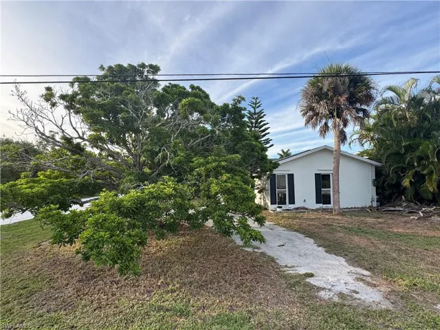 1683 Atlanta Plaza Dr, Sanibel, Florida 33957