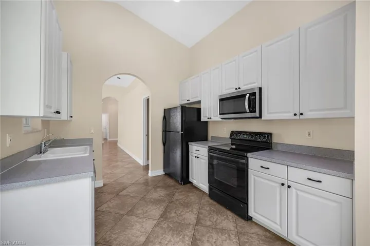 1293  Barrigona  CT, Naples, FL 34119