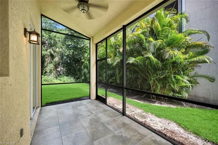 1293  Barrigona  CT, Naples, FL 34119