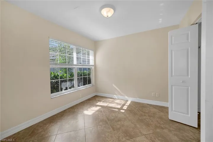 1293  Barrigona  CT, Naples, FL 34119