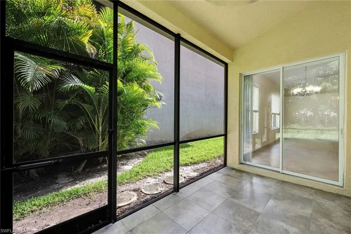1293  Barrigona  CT, Naples, FL 34119