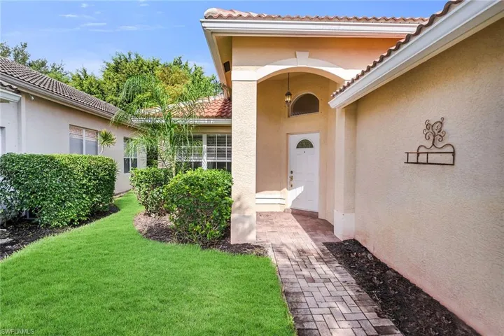 1293  Barrigona  CT, Naples, FL 34119