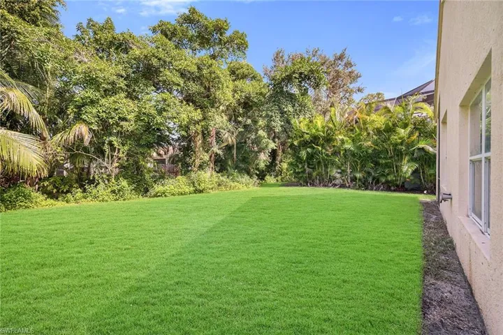 1293  Barrigona  CT, Naples, FL 34119