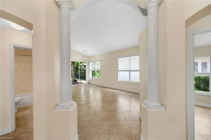 1293  Barrigona  CT, Naples, FL 34119