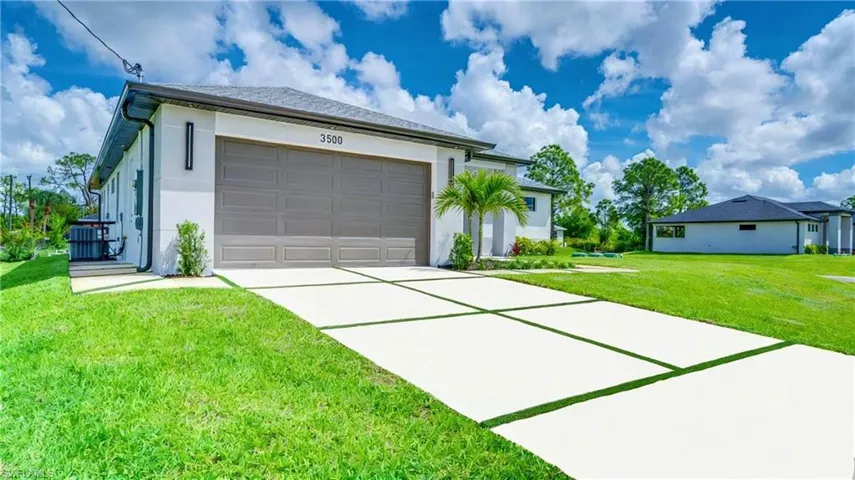Designer grass laced driveway! Virtually enhanced.