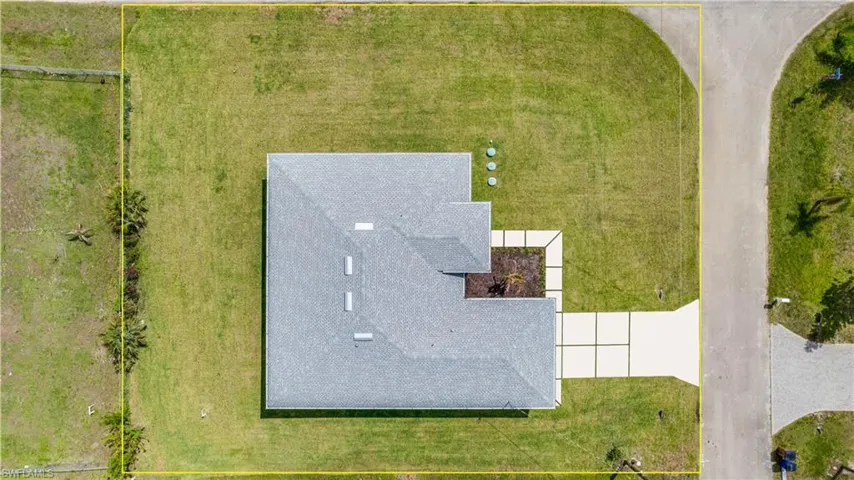 Larger Corner lot!