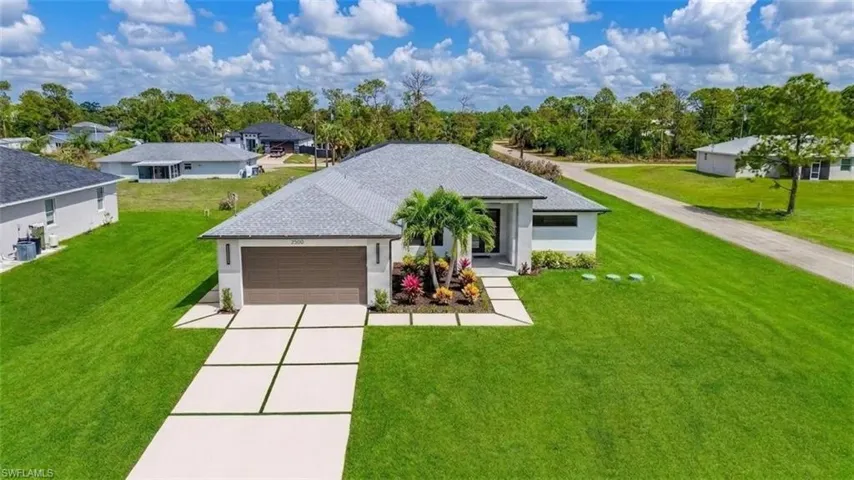 Beautiful curb appeal! Come see it today! Virtually enhanced.