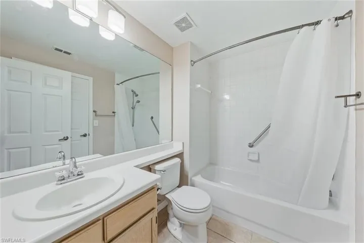 4610  Saint Croix  LN, Naples, FL 34109