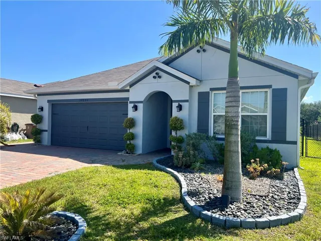 10293 Silver Pond Ln, Lehigh Acres, Florida 33936