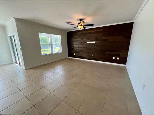 10293 Silver Pond Ln, Lehigh Acres, Florida 33936