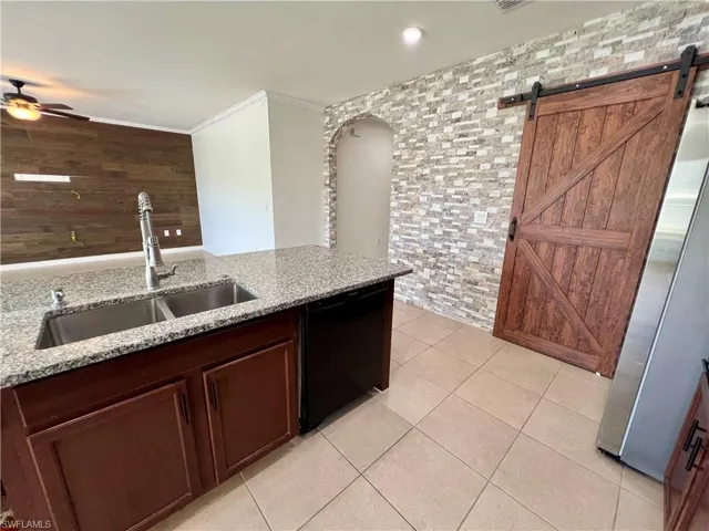 10293  Silver Pond  LN, Lehigh Acres, FL 33936