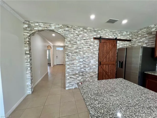 10293  Silver Pond  LN, Lehigh Acres, FL 33936