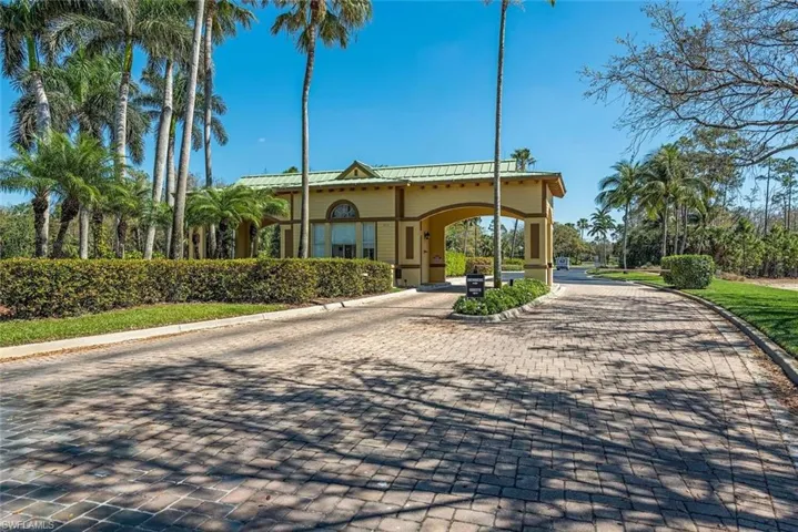 3916  Forest Glen  BLVD, Naples, FL 34114