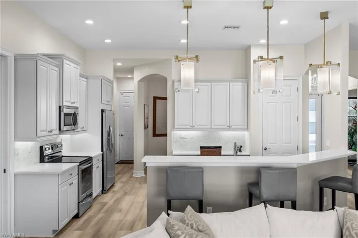 6821 Il Regalo Cir, Naples, Florida 34109
