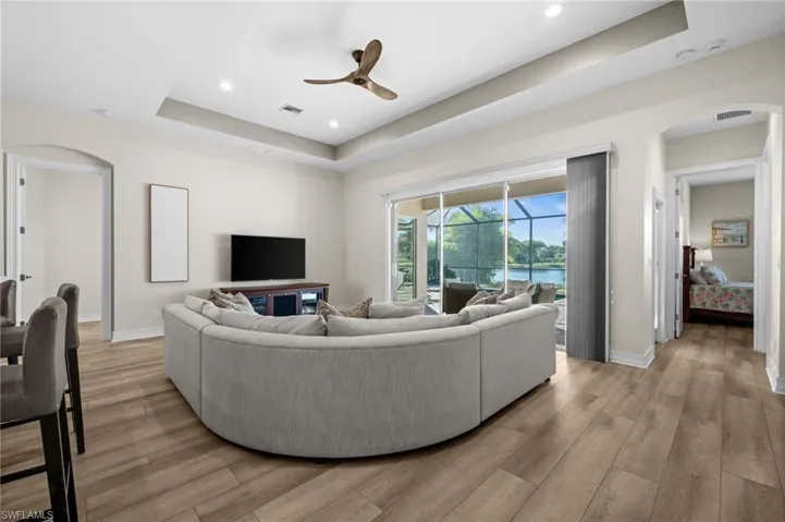 6821 Il Regalo Cir, Naples, Florida 34109
